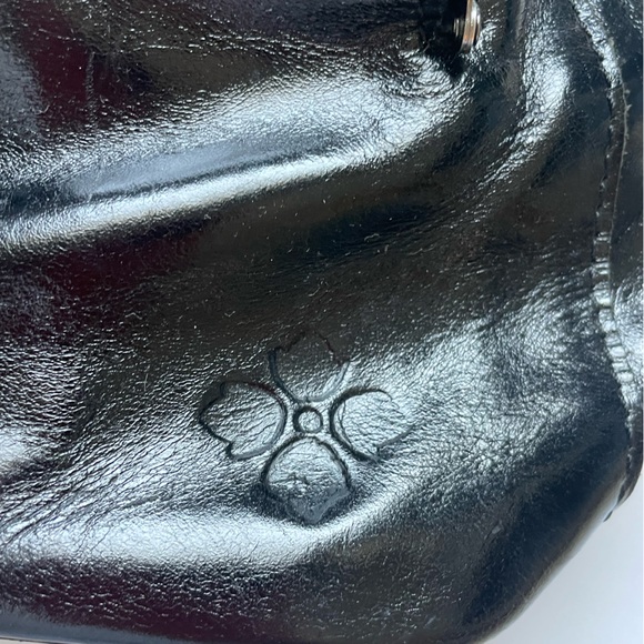 Patricia Nash | Montioni Convertible Backpack | Vintage Patent - Picture 12 of 13